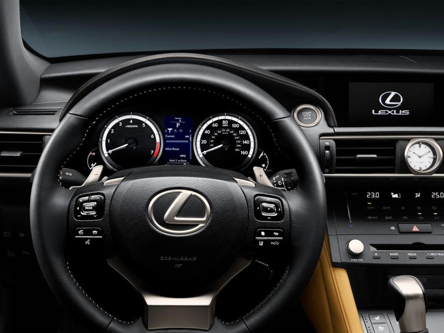  Lexus RC350 2014 года  (US) (фото 2 из 6)